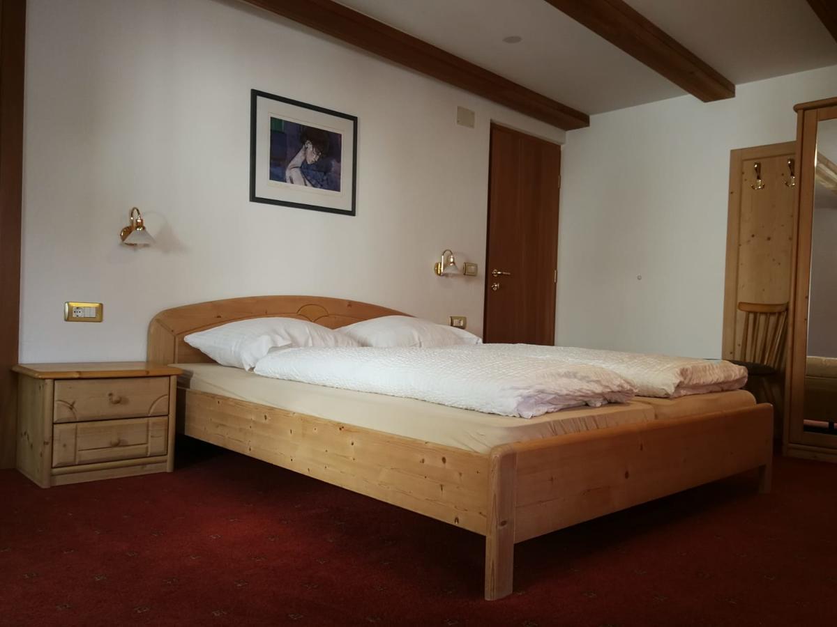 فندق ماليس فينوستافي  Gasthaus Weisskugel المظهر الخارجي الصورة
